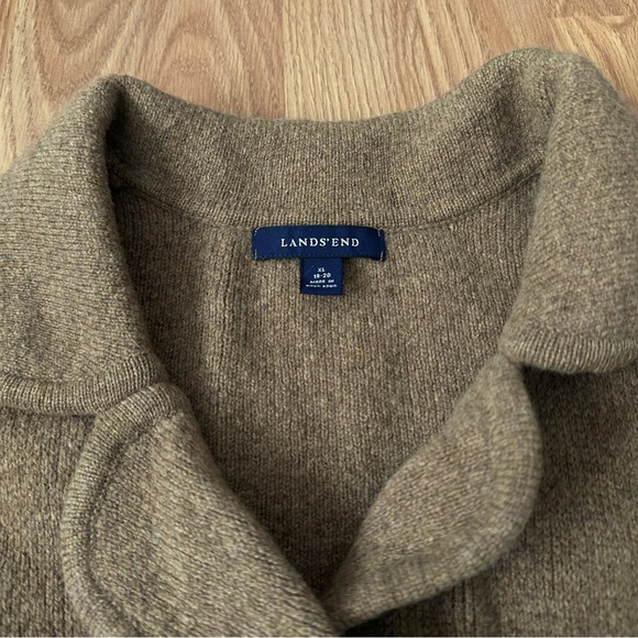 Lands’ End Women’s Cardigan Double Breasted XL 18-20 Lambs Wool - Picture 2 of 9